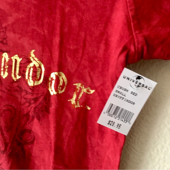 NWT Harry Potter Gryffindor T-Shirt - Picture 3 of 4